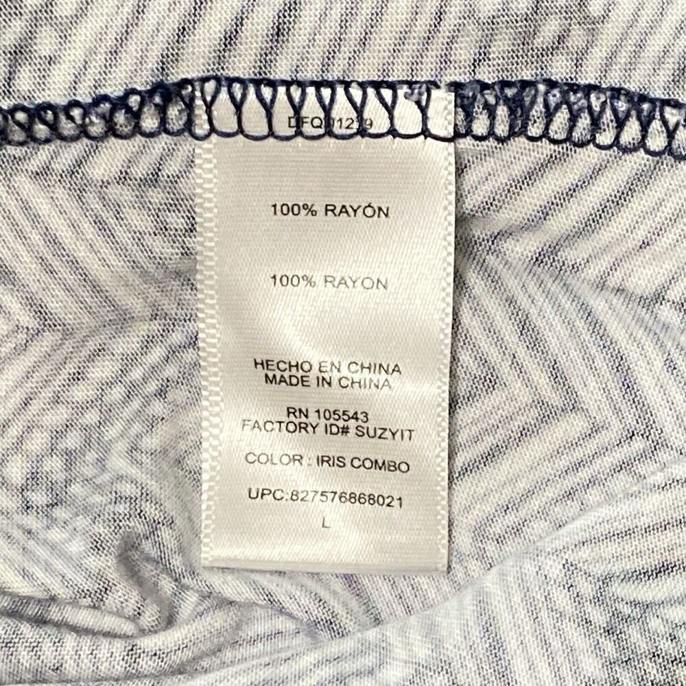 Daisy Fuentes Top Women's Size Large Blue White Loose/Baggy Long Sleeve Knit - Picture 8 of 9
